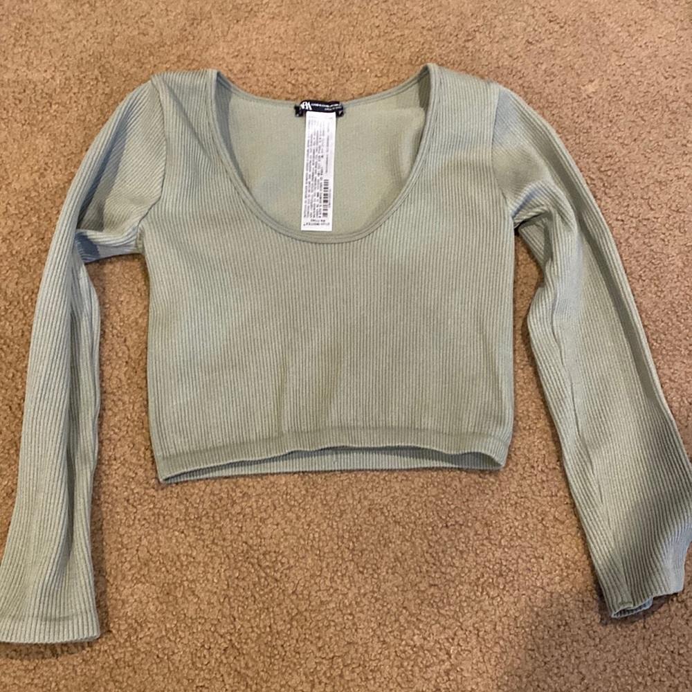 Cropped spandex shirt